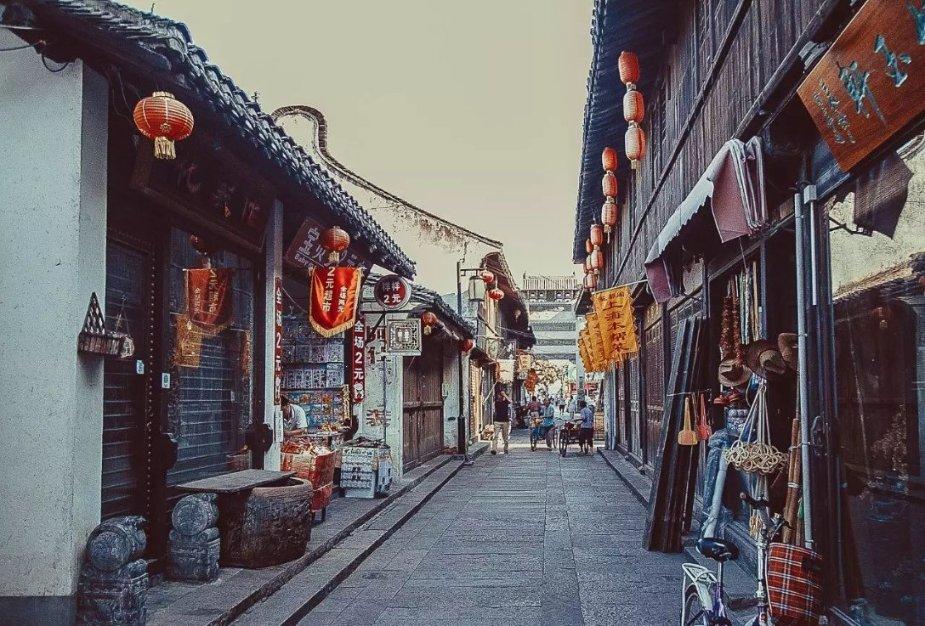 智慧问答网页-第三方动产质押监管公司有风险吗?精选